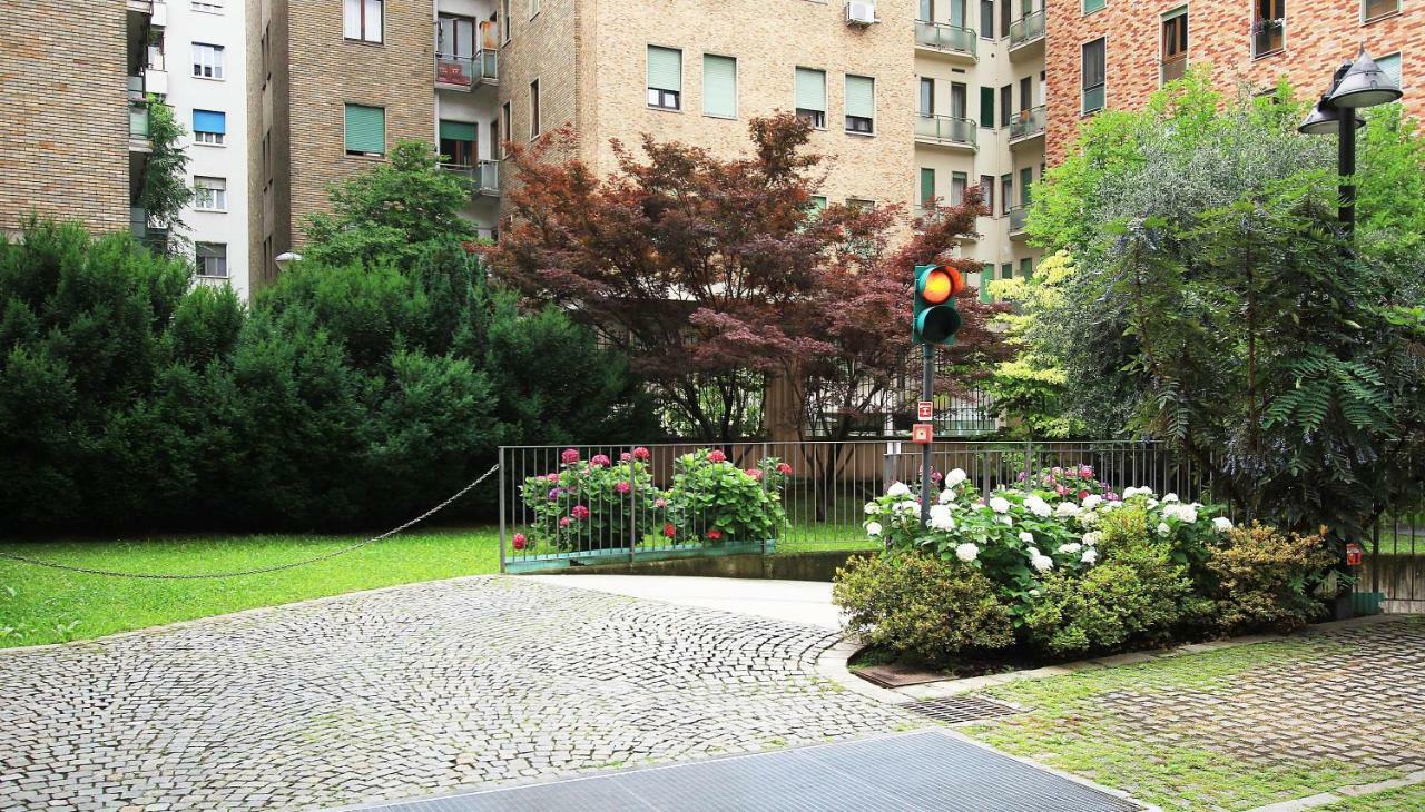 Game House In The Center Apartment Milan Exterior photo